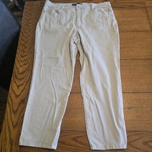 Gloria Vanderbilt Amanda* Women's Light Khaki Denim Jeans
